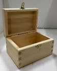 Pine wood box with lid  16x11.5x9.5 CM